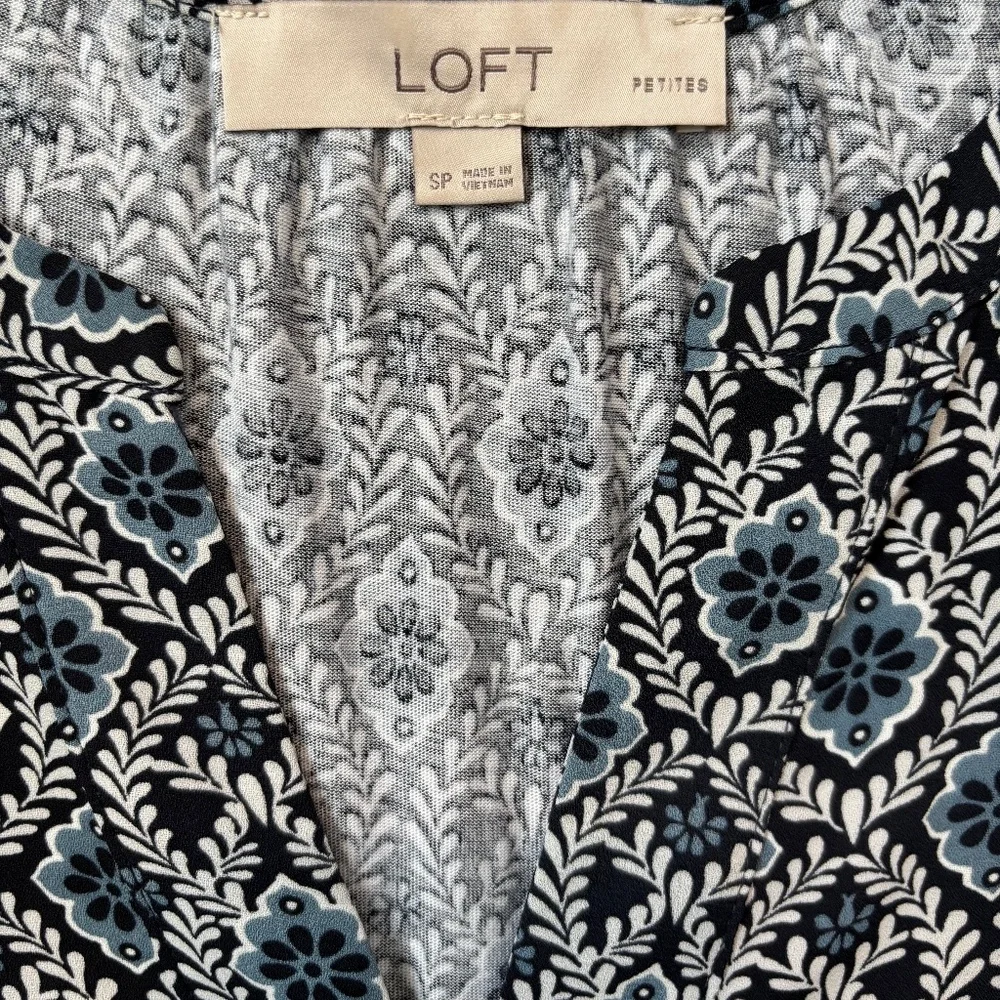 LOFT mixed media sleeveless shell, SP - Picture 3 of 5